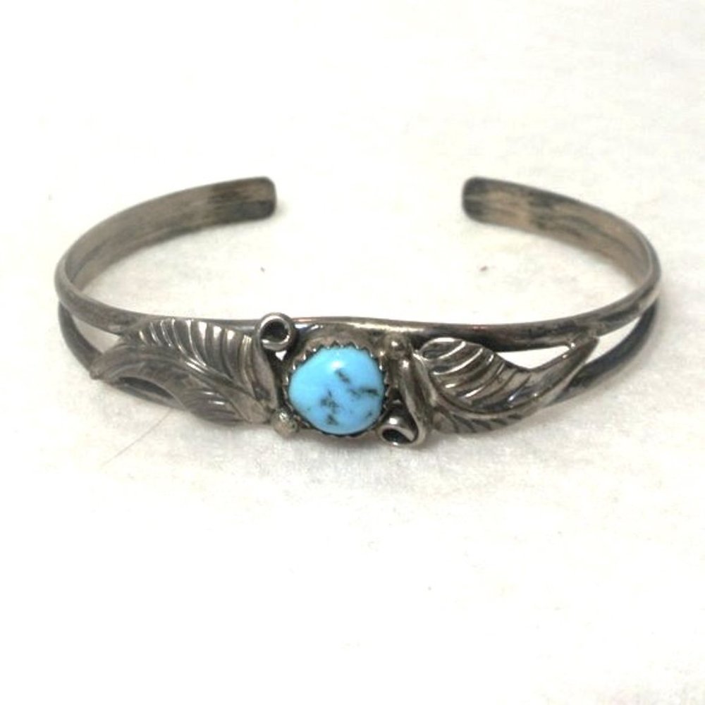 Vint. Sterling Turquoise Cuff Bracelet with leaves